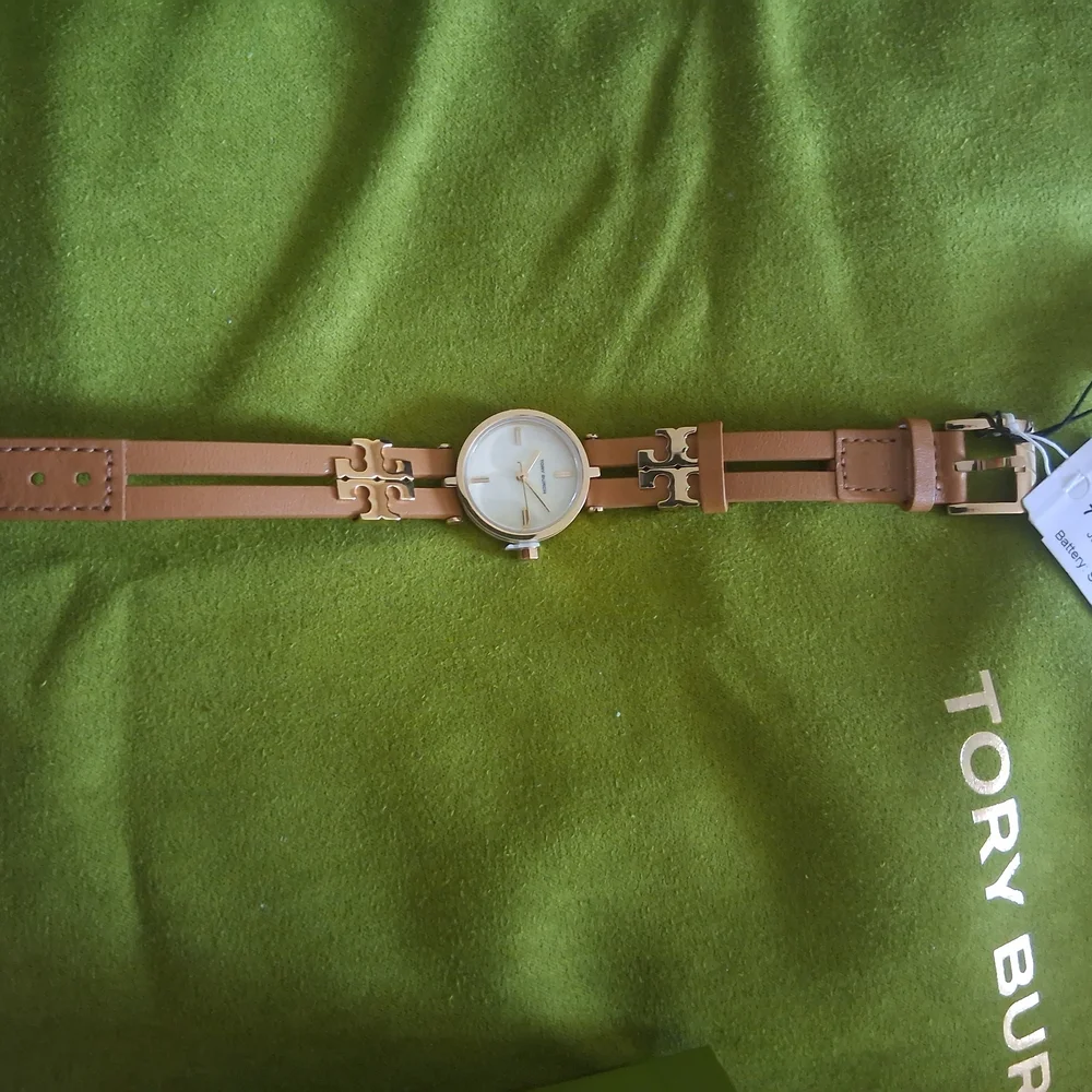 Tory Burch Rose Gold Women's Watch with White Dial - Picture 6 of 7